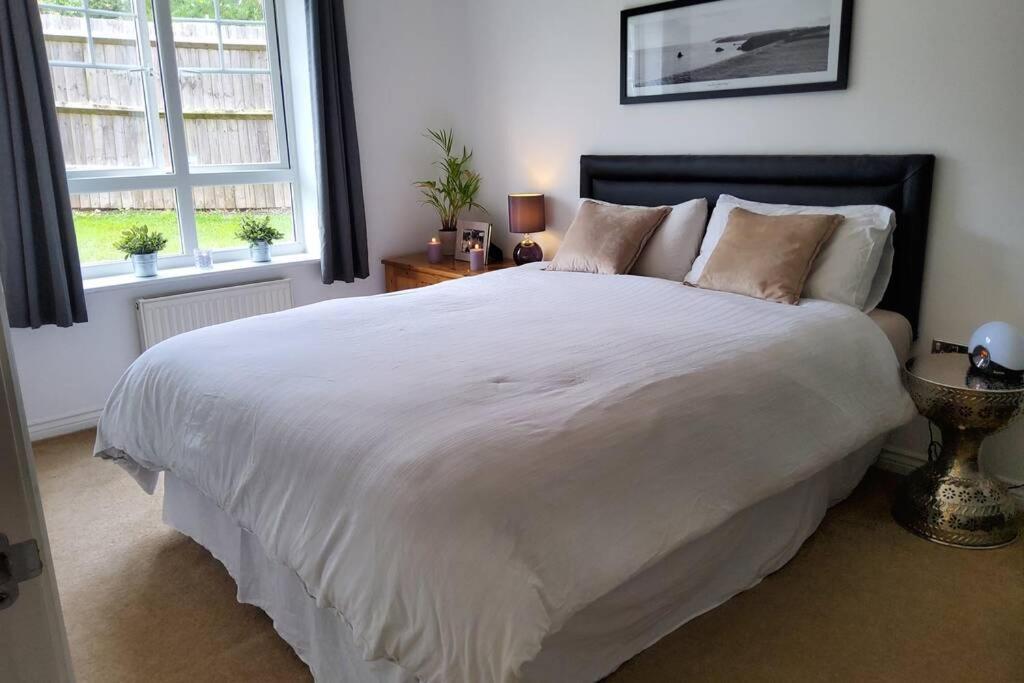 Stylish 2 Bed 2 Bathroom Apartment For Up To 5 Warwick  Exterior photo